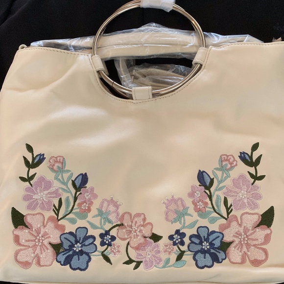 New Very Pretty Embroidered Handbag - Picture 1 of 5